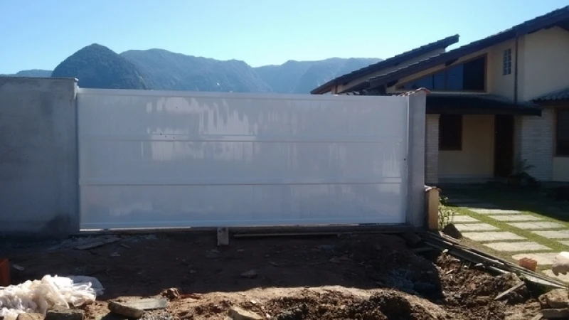 Portão deslizante para garagem